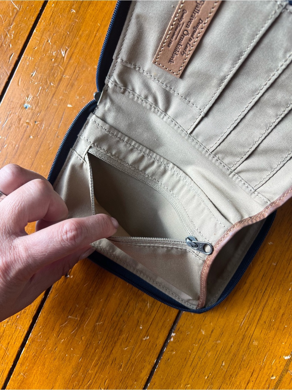 Fjällräven Travel Passport Wallet - Picture 14 of 15